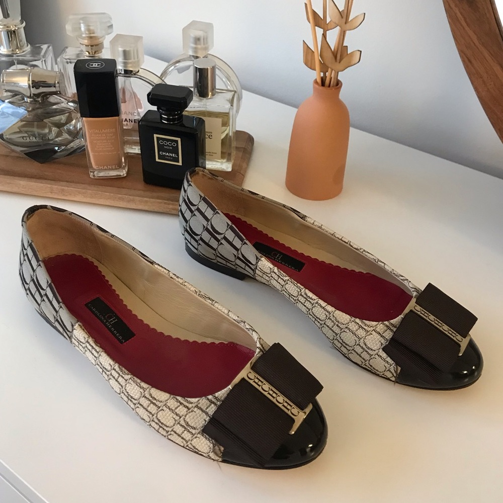 Carolina Herrera Flats